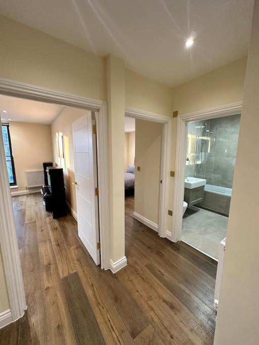 Stylish Riverside Apartament *